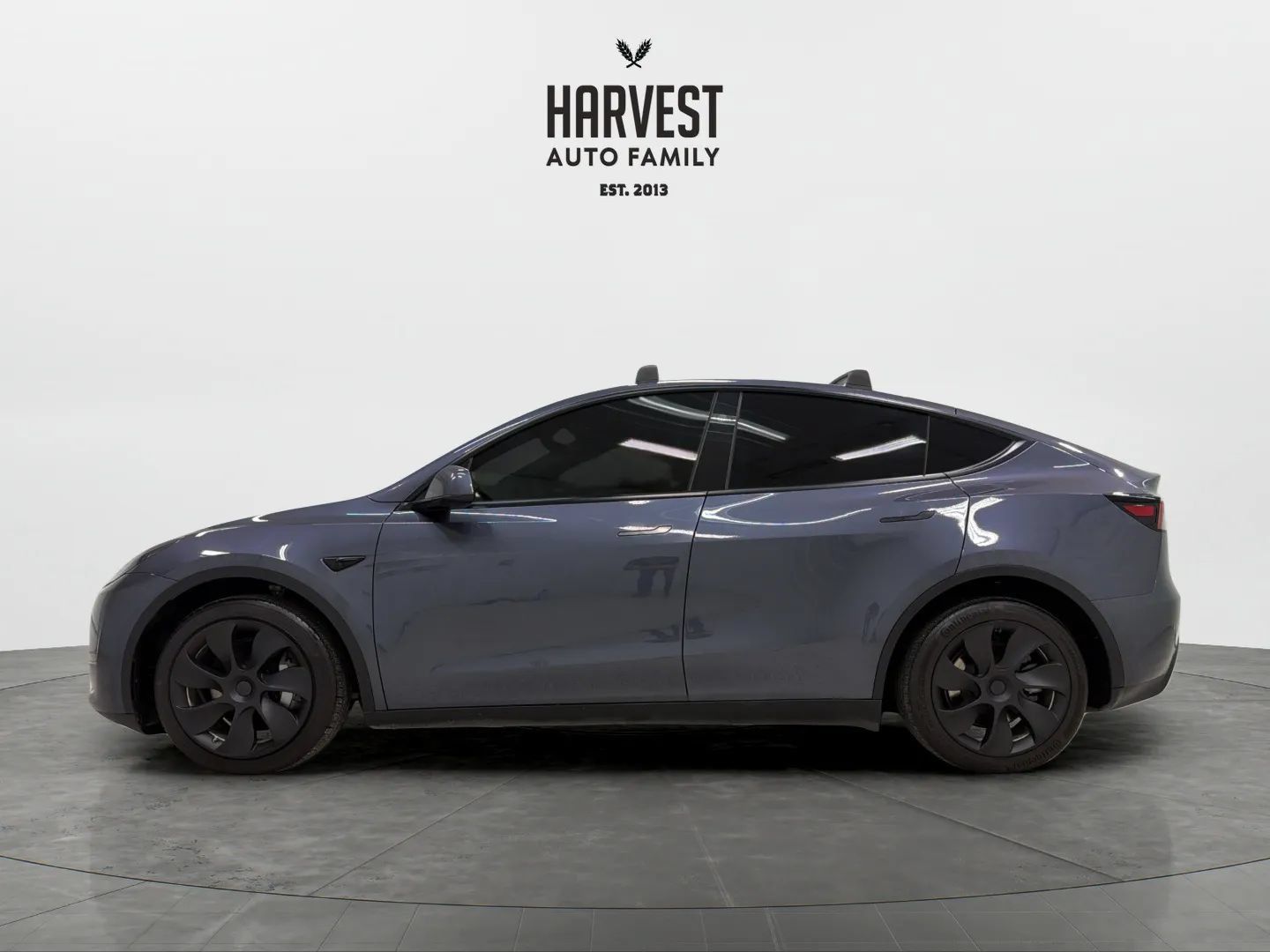 Used 2023 Tesla Model Y Long Range AWD/4WD image 2