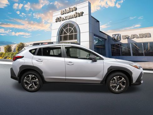 Used 2024 Subaru Crosstrek 2.0i Premium image 2