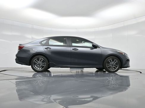Used 2024 Kia Forte GT-Line image 39