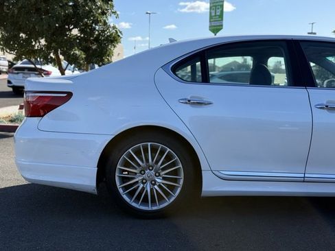 Used 2011 Lexus LS 460 image 8