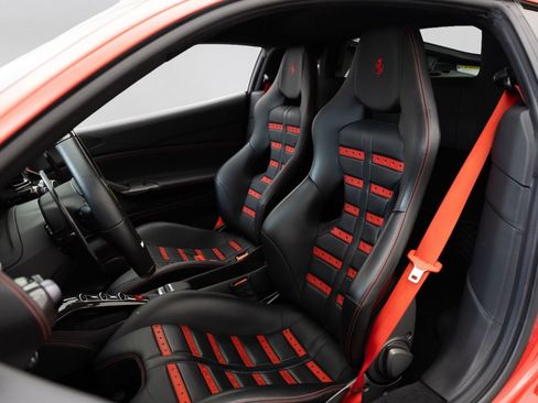 Used 2019 Ferrari 488 GTB RWD image 9