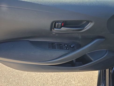 Used 2022 Toyota Corolla LE image 14