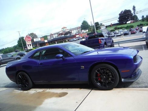 Certified 2022 Dodge Challenger R/T Scat Pack RWD image 13