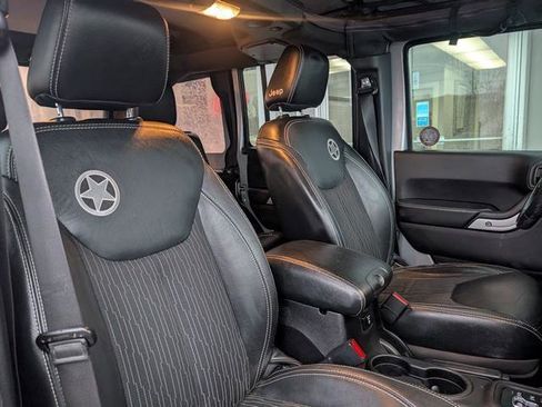 Used 2015 Jeep Wrangler Unlimited Sport image 15