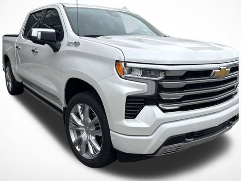 Used 2024 Chevrolet Silverado 1500 High Country w/ High Country Premium Package AWD/4WD image 10