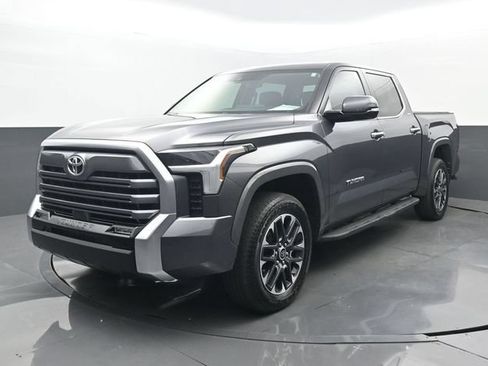 Used 2024 Toyota Tundra Limited AWD/4WD image 24