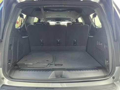 Used 2025 GMC Yukon XL Elevation image 11
