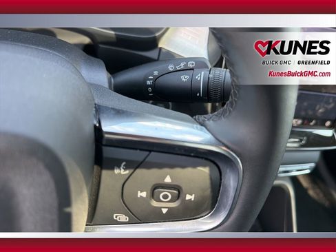 Used 2024 Volvo XC40 B5 Core AWD/4WD image 22