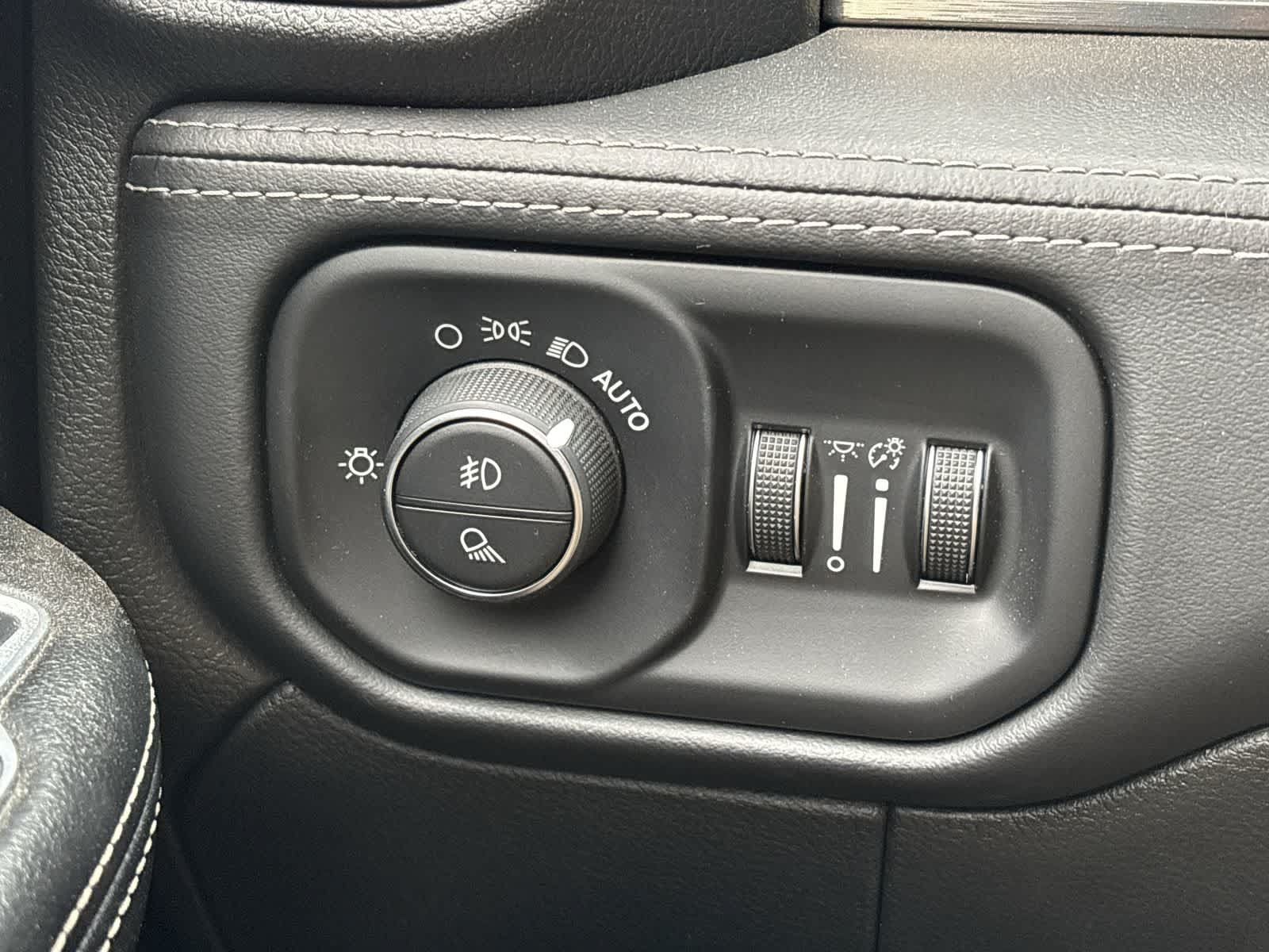 Used 2019 RAM 3500 Limited AWD/4WD image 13