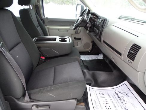 Used 2013 Chevrolet Silverado 3500 W/T image 30