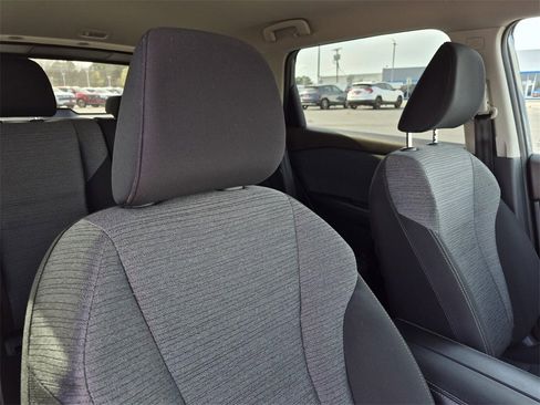 Used 2022 Nissan Rogue SV image 12