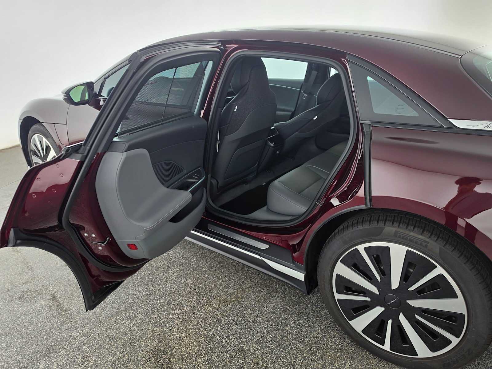 Used 2023 Lucid Air Touring AWD/4WD image 16