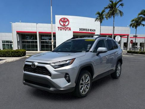 Used 2023 Toyota RAV4 XLE Premium FWD image 3