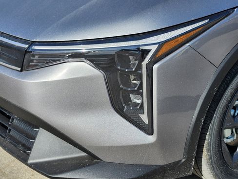 New 2026 Kia K4 LXS image 6