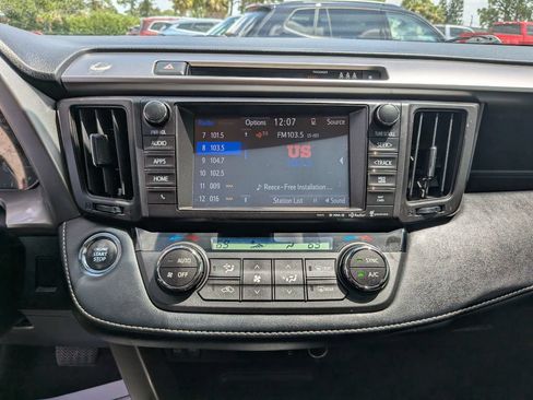 Used 2018 Toyota RAV4 XLE FWD image 24