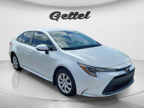 Certified 2023 Toyota Corolla LE FWD image 5