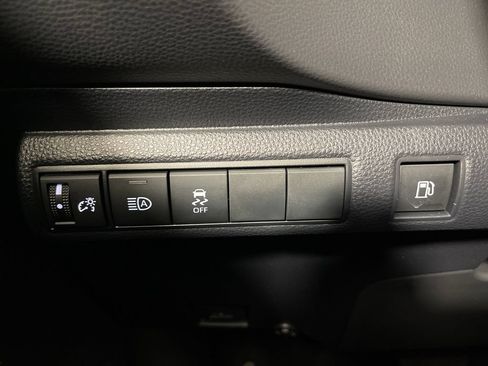 Certified 2025 Toyota Corolla SE w/ Carpet Mat Package (TMS) FWD image 28