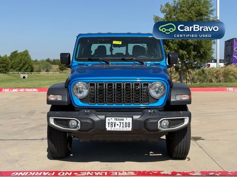 Used 2026 Jeep Gladiator Sport AWD/4WD image 2