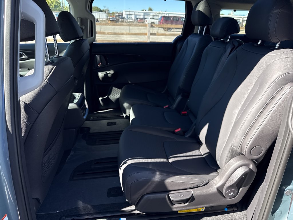 New 2027 Kia Carnival SX Prestige FWD image 14
