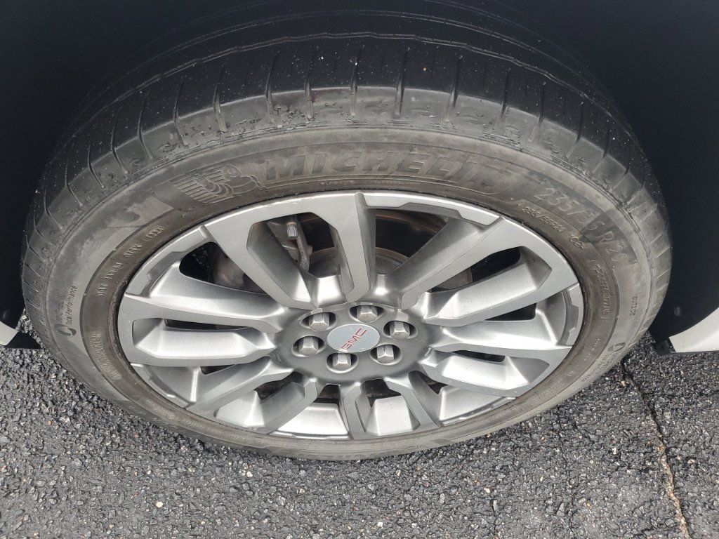 Used 2023 GMC Acadia Denali FWD image 12