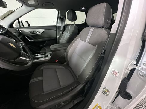 Used 2025 Chevrolet Blazer LT AWD/4WD image 11