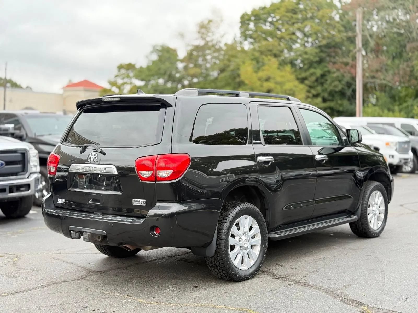 Used 2017 Toyota Sequoia Platinum AWD/4WD image 6