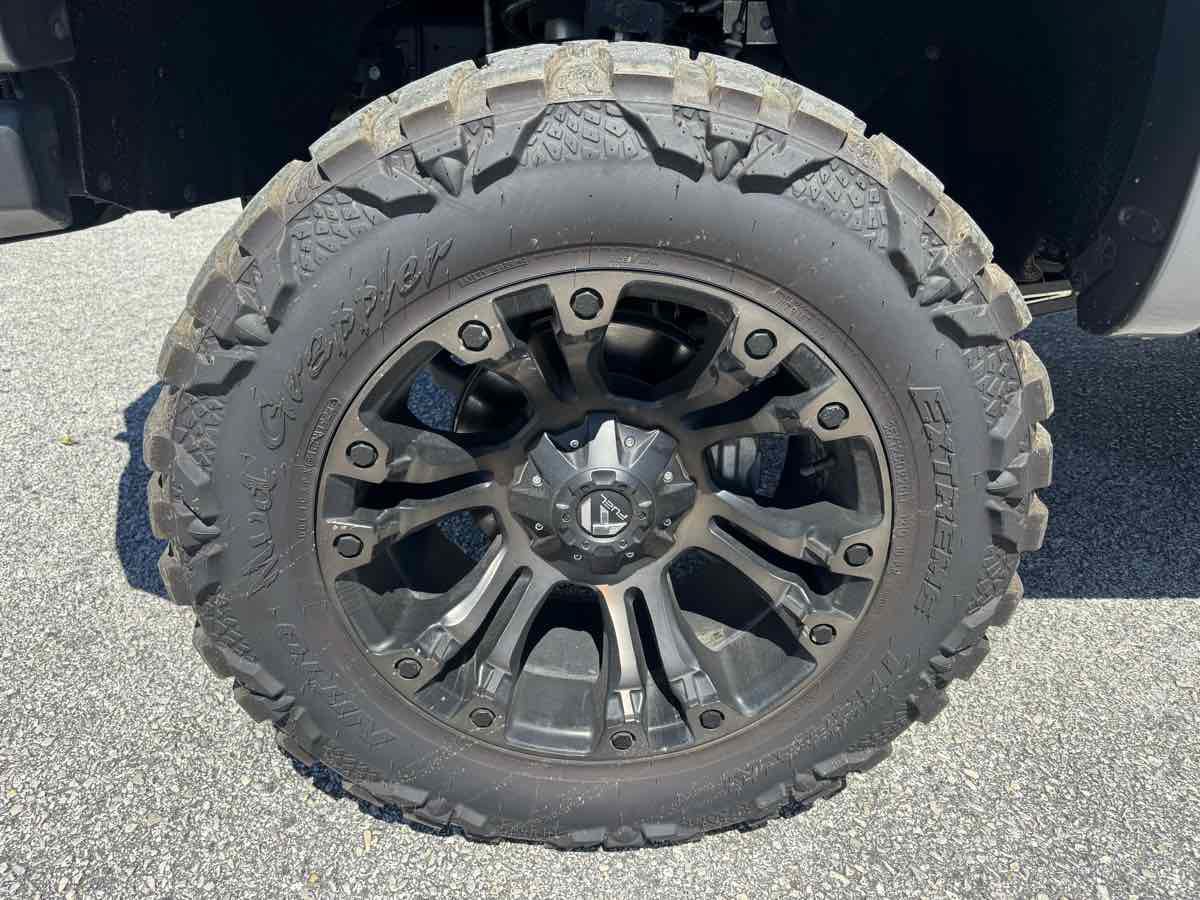 Used 2021 GMC Sierra 1500 AT4 w/ AT4 Premium Package AWD/4WD image 32