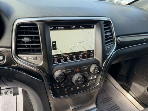Used 2018 Jeep Grand Cherokee Trailhawk AWD/4WD image 39