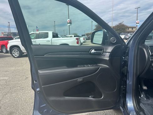 Used 2020 Jeep Grand Cherokee Overland AWD/4WD image 22