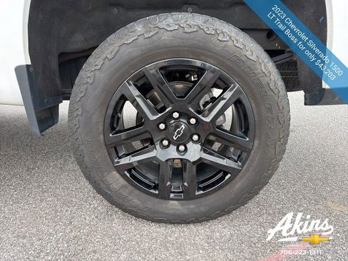Used 2023 Chevrolet Silverado 1500 LT Trail Boss w/ Protection Package image 11