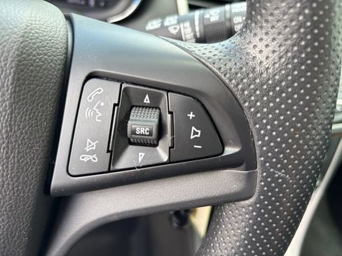 Used 2018 Chevrolet Trax LS AWD/4WD image 22
