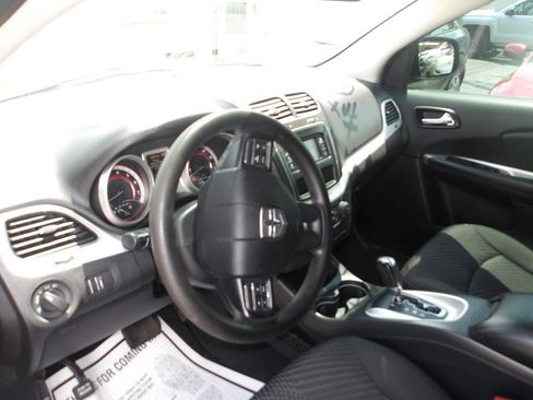 Used 2017 Dodge Journey SE image 11