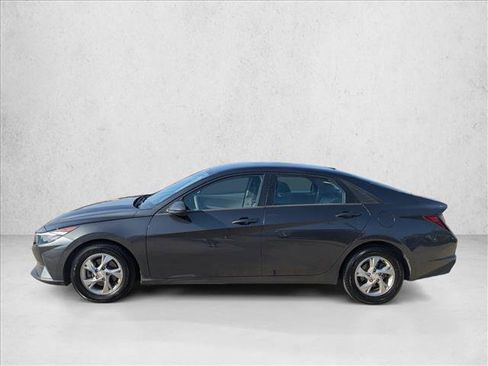 Used 2022 Hyundai Elantra SE FWD image 9