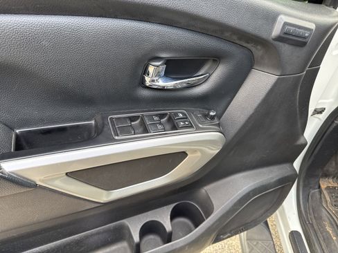 Used 2018 Nissan Titan PRO-4X w/ Pro-4x Convenience Package image 6