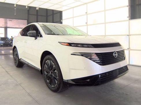 Certified 2026 Nissan Murano Platinum AWD/4WD image 11