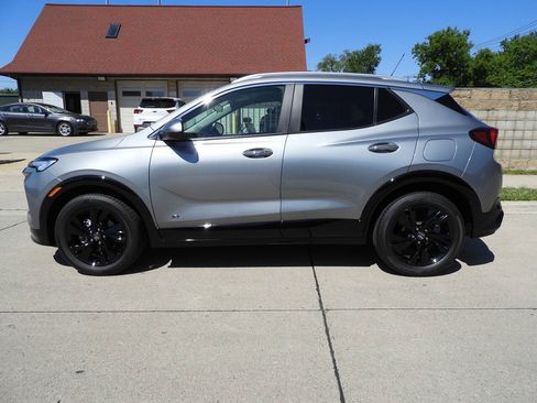 Used 2025 Buick Encore GX Sport Touring w/ Comfort Package FWD image 6