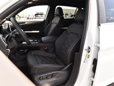 New 2026 Volkswagen Atlas Cross Sport SE AWD/4WD image 19