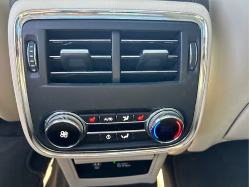 Used 2019 Lincoln Continental Reserve FWD image 24