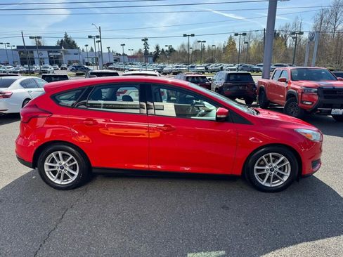 Used 2015 Ford Focus SE image 9