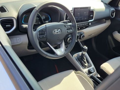 New 2026 Hyundai Venue SEL image 3