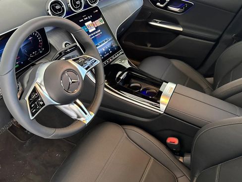 New 2025 Mercedes-Benz GLC 350e 4MATIC image 4
