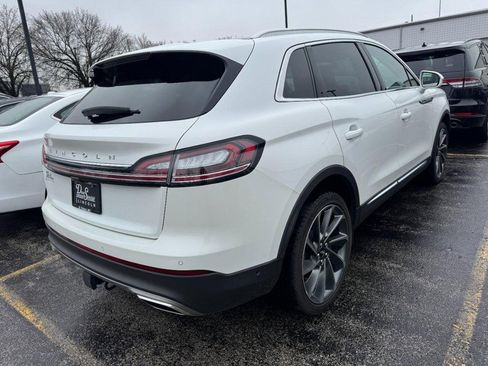 Certified 2022 Lincoln Nautilus Reserve w/ Equipment Group 202A image 3