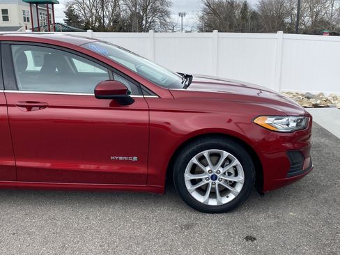 Used 2019 Ford Fusion SE image 8