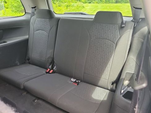 Used 2016 GMC Acadia SLE AWD/4WD image 37