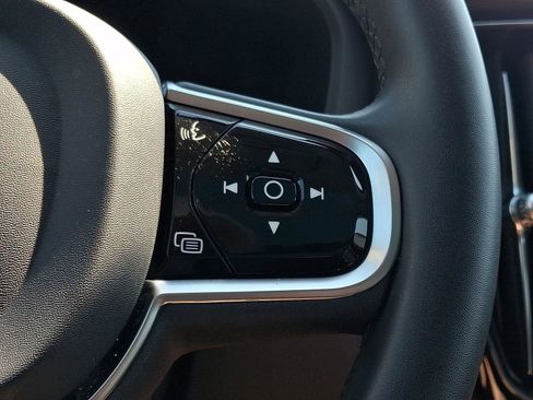 Certified 2023 Volvo XC60 B5 Ultimate w/ Climate Package AWD/4WD image 24