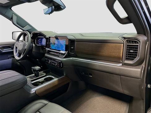 New 2025 Chevrolet Silverado 1500 High Country w/ Midnight Edition image 32