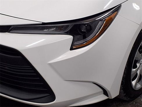 Used 2023 Toyota Corolla LE image 25
