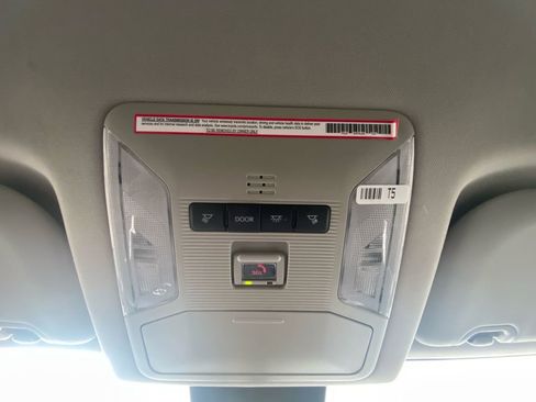 Used 2024 Toyota RAV4 LE AWD/4WD image 22