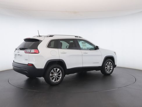 Used 2019 Jeep Cherokee Latitude Plus image 25