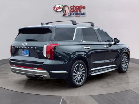 Used 2023 Hyundai Palisade Calligraphy FWD image 5